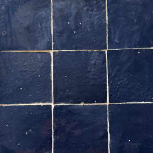 Square in Marine Bleu